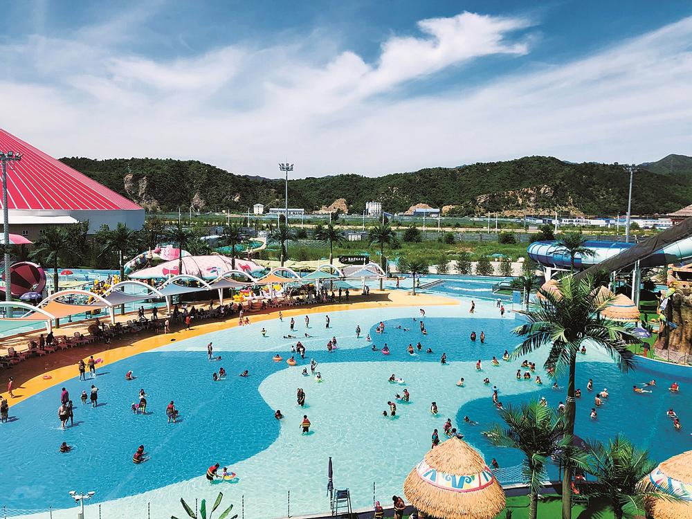 本网讯(记者 李国强 通讯员 曹溢)炎炎夏日,"水世界""水乐园"在我市