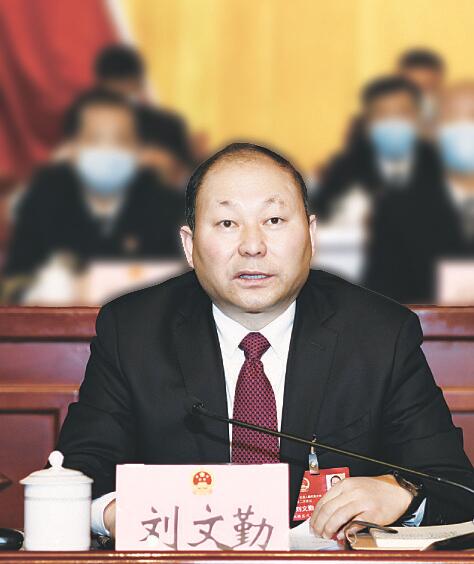 承德市人民政府市长大会表决通过了关于承德市人民政府工作报告的决议