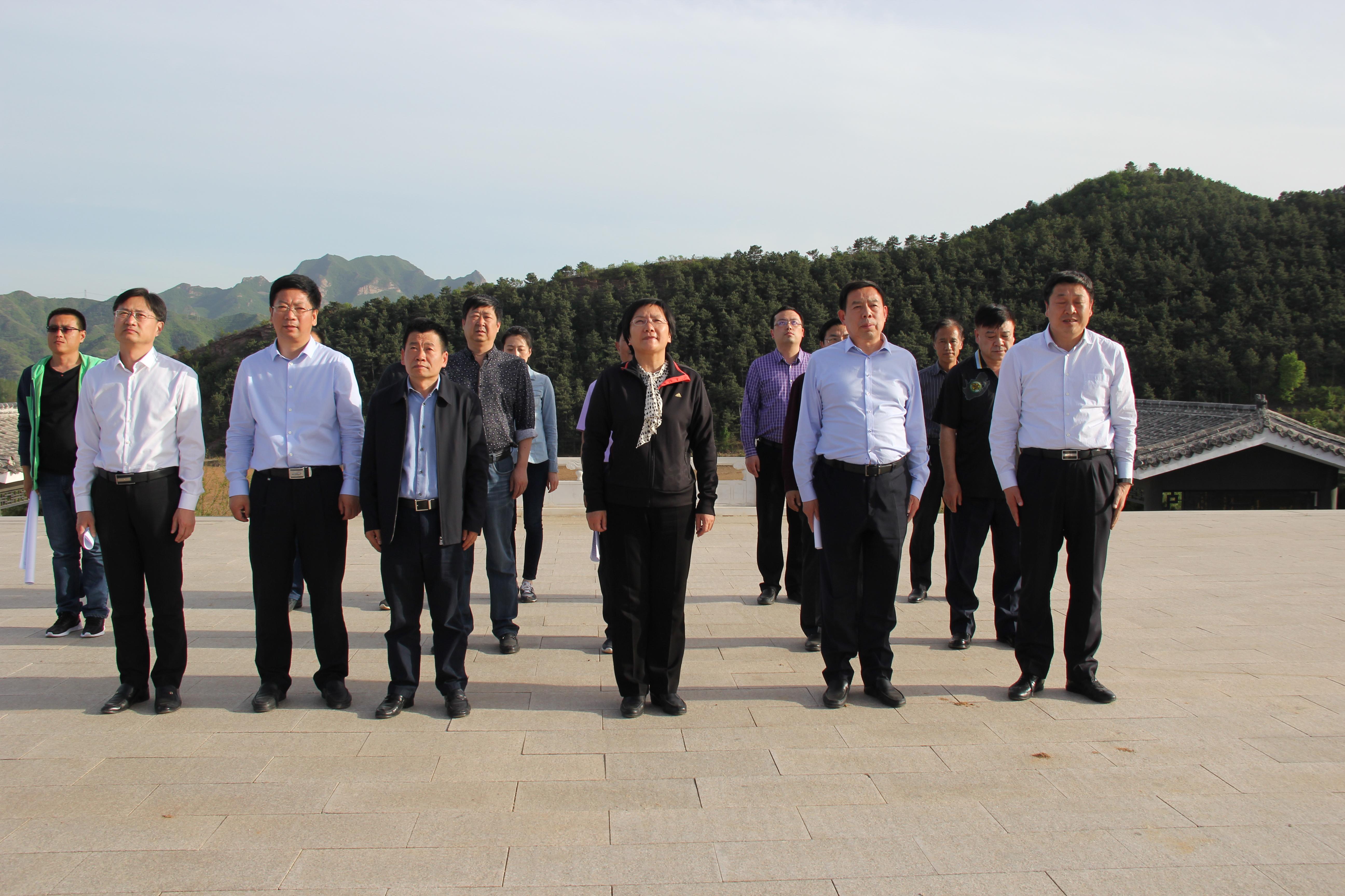 承德市人民政府 领导活动 市长常丽虹调研我市殡葬服务管理工作